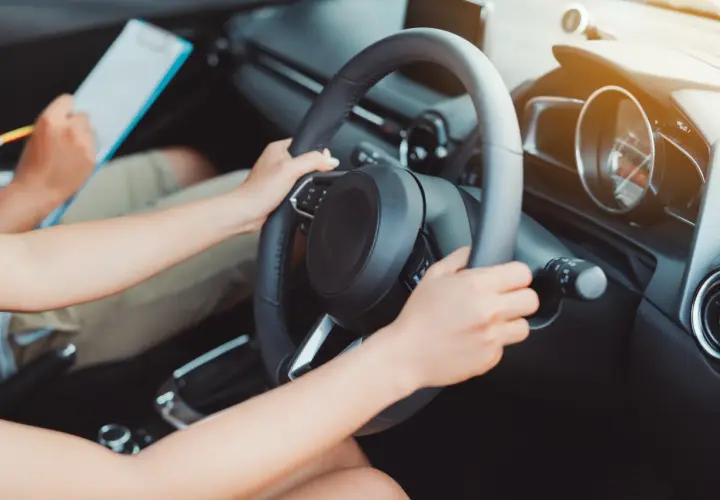 Eco-driving na egzaminie – nawyki, które obniżają spalanie i stres