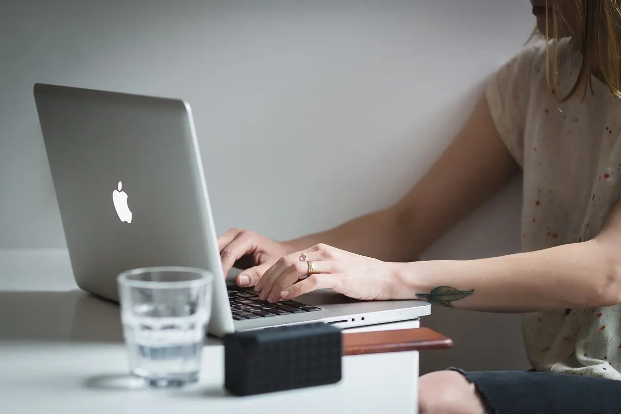 Wpływ optymalizacji seo na wzrost widoczności w świecie mediów społecznościowych.