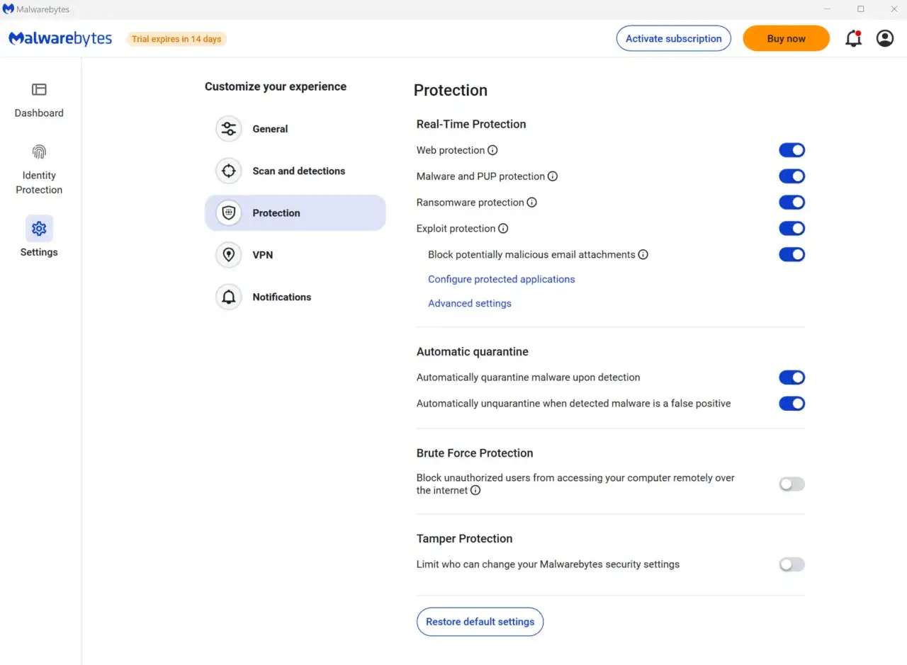 Ustawienia ochrony Malwarebytes: ochrona w czasie rzeczywistym, automatyczna kwarantanna, ochrona przed atakami siłowymi i manipulacją.